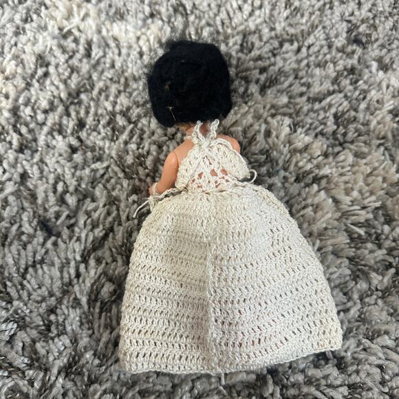 Vintage Plastic Bride Doll Crochet Dress Black Hair Eyes Open Shut - Picture 3 of 13